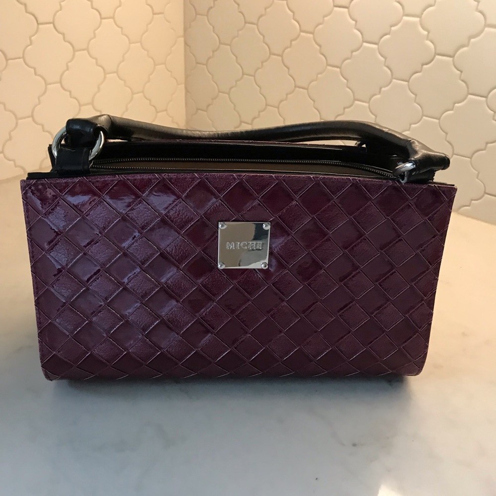 This is a Miche classic shell.